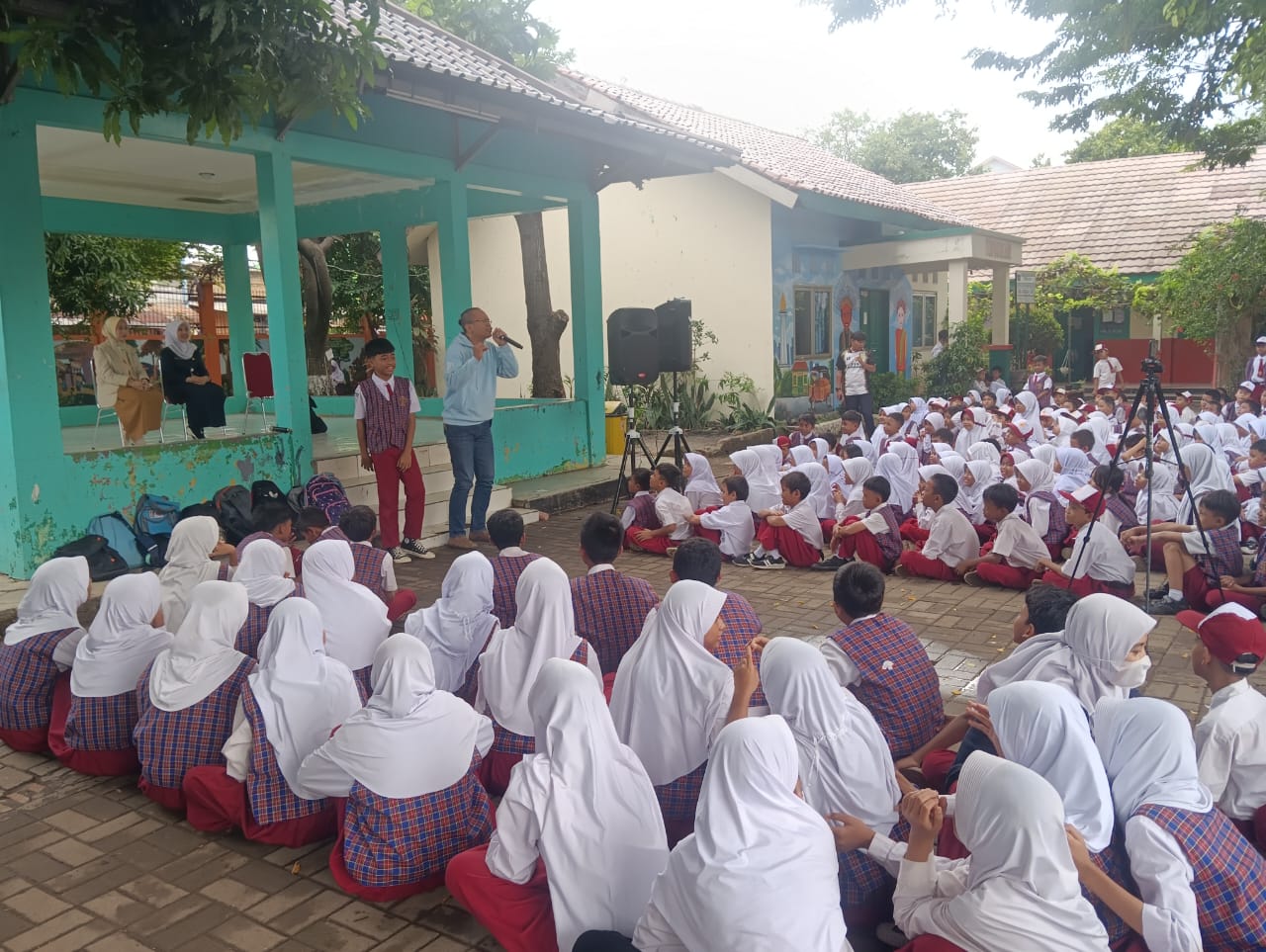 Roadshow Workshop Membaca Di SDN Jatinegara 15